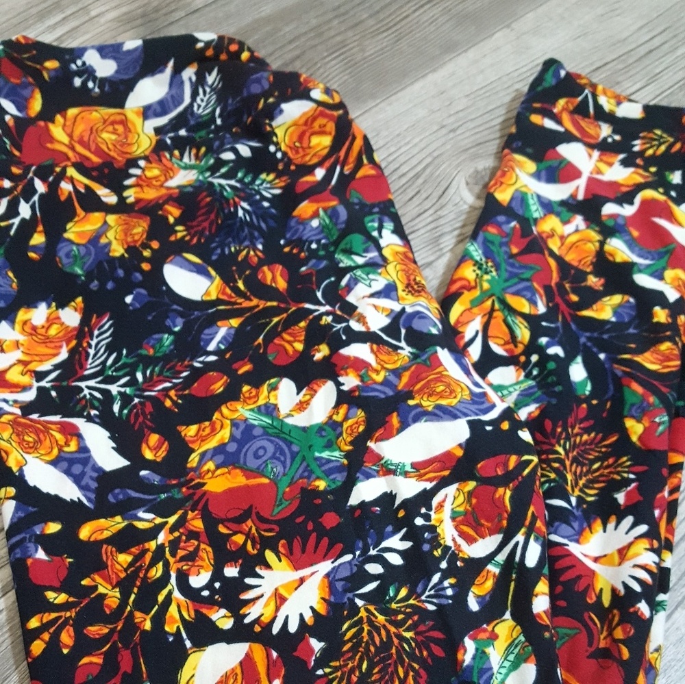 NWOT Lularoe TC leggings